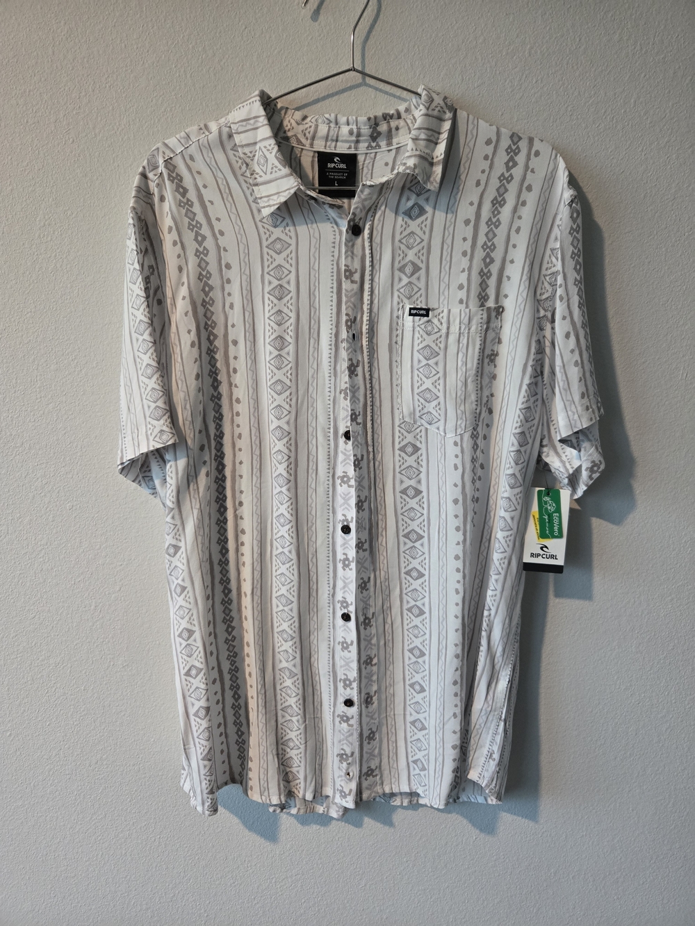 Rip Curl Men’s White and Gray Striped Aztec Short Sleeve Button-Up Shirt